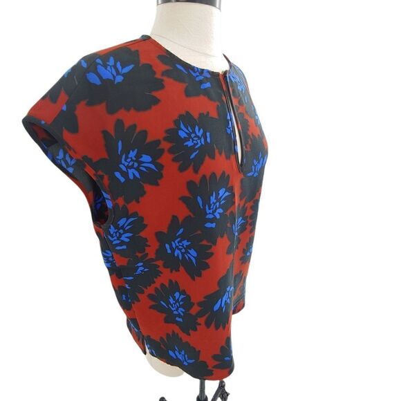 J. Crew sleeveless keyhole dramatic floral top in deep red, blue, black size 4 - Picture 1 of 10